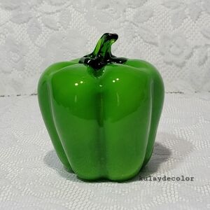 Murano Style Green Art Glass Pepper Figurine Paperweight Vintage Kitchen Decor